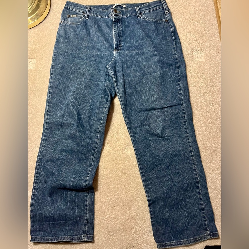 Lee Women's Denim Straight Leg/ Relaxed Fit Jeans